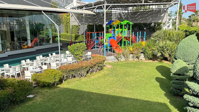 فضای بازی کودکان در رستوران های Ezic