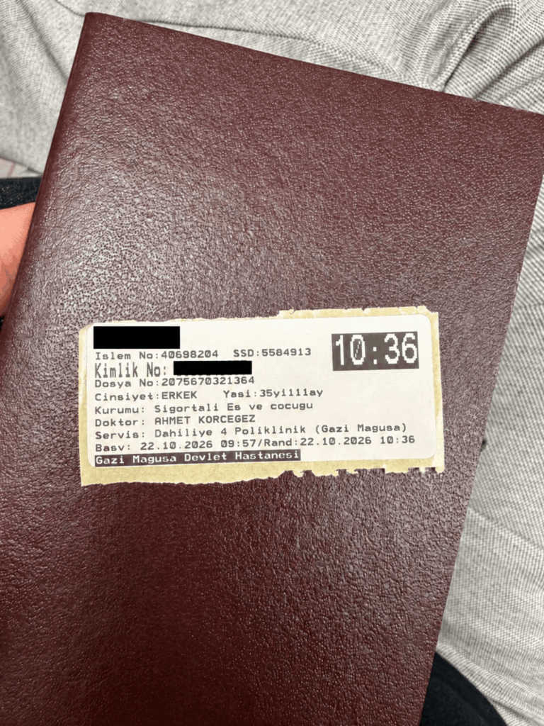 Vezneden verilen, poliklinik ve randevu saatini gösteren doktor fişi