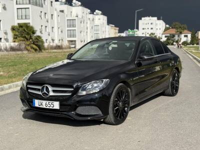 2018 Mercedes-Benz C220d AMG Line Sedan