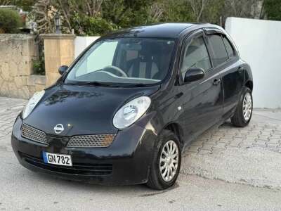 nissan march 2002
