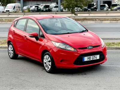 2013 Ford Fiesta Automatic