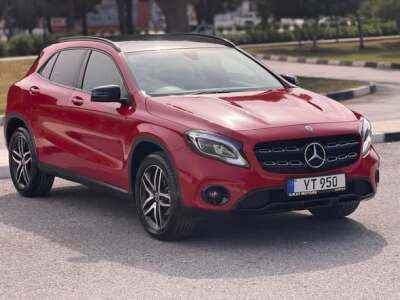 Mercedes-Benz GLA 180 Urban
