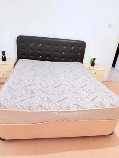 2.5-Person Storage Bed Base (Lift-Up) with Mattress