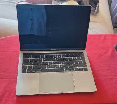 超美品 MacBook Pro 13 2019 i5 16G SSD 256G Satılık MacBook Pro 13 2019 – 16GB | PazarKibris
