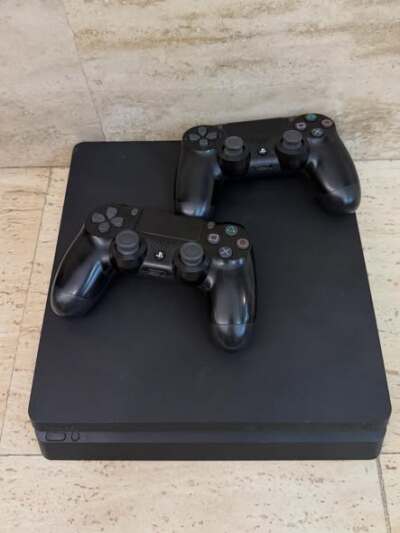 PS4 Slim Oyun Konsolu