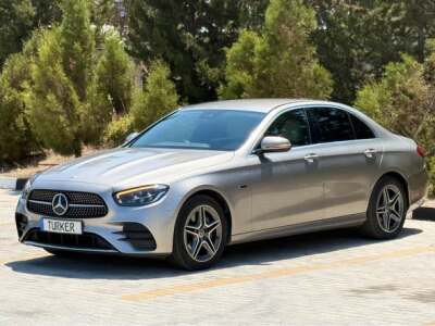 2022 Mercedes E300 Premium