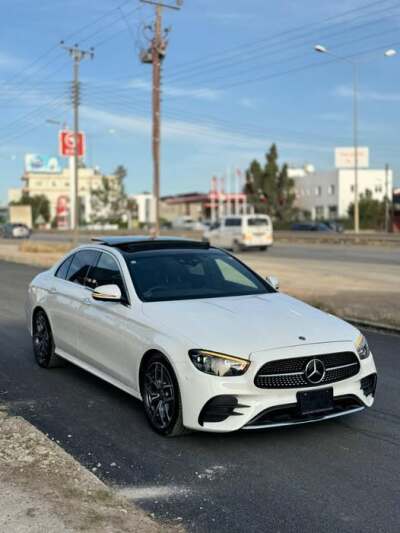 Mercedes-Benz E220d AMG