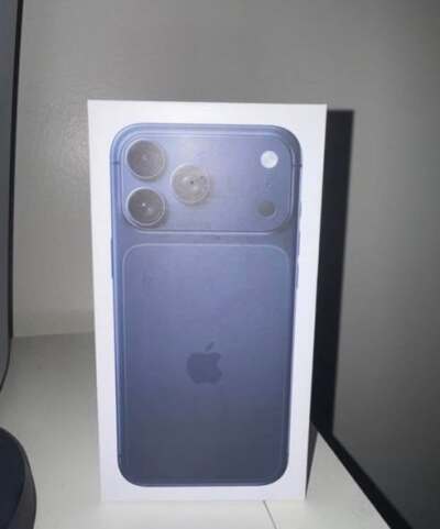 iPhone 17 Pro Max 256GB (Sealed, Unregistered)