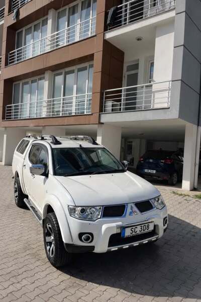 Mitsubishi L200 Barbarian 2010