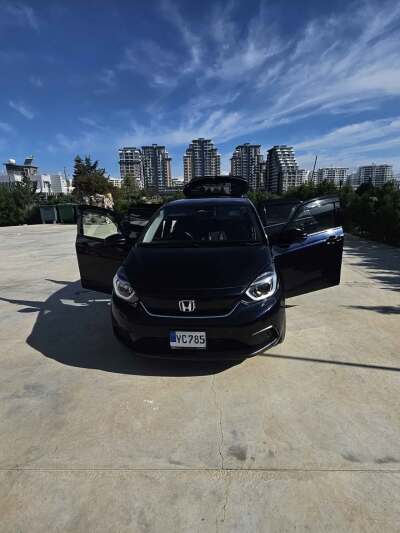 2021 Honda Fit Hybrid (1.5L) – 45,476 km
