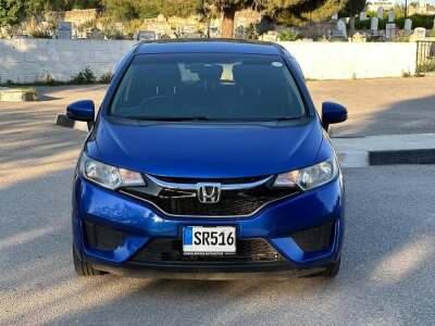 2016 Honda Fit | Clean, Well-Kept, High-Spec